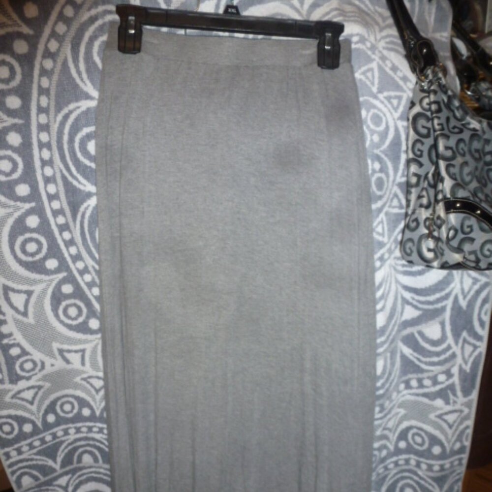 Flattering Flowy & Elegant Silhouette Maxi skirt Sz XL